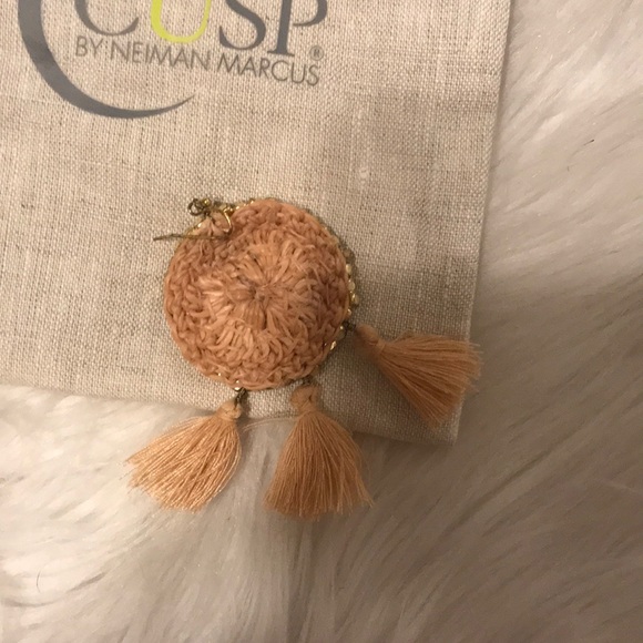 Statement earrings - Picture 3 of 5